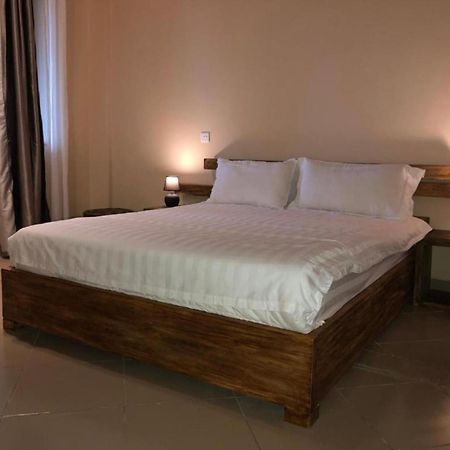 Meley Impala Hotel Munyonyo 外观 照片